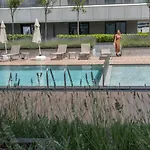 Near Airport Metro 1-Bdr Apt Wi-Fipoolgym