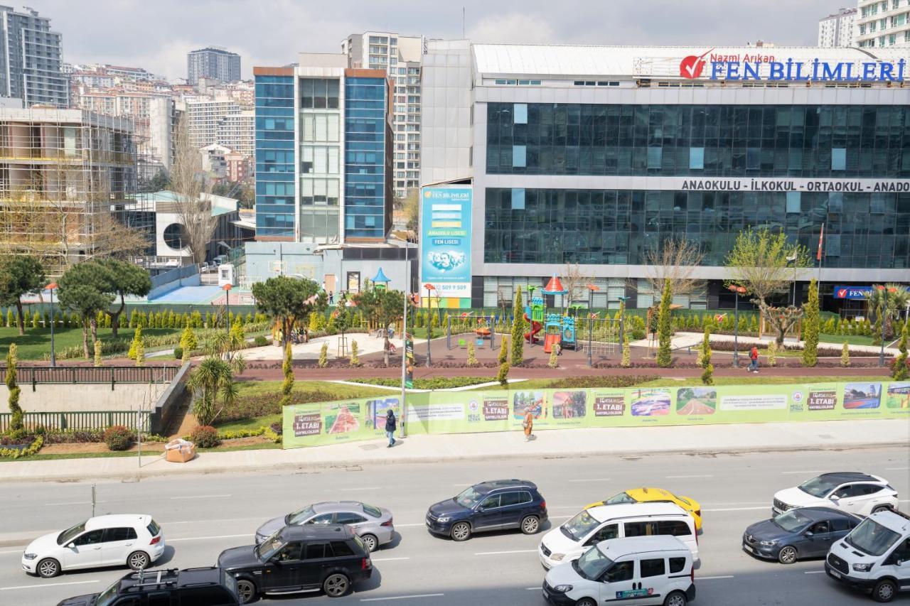 Near Airport Metro 1-bdr Wi-fipoolgym Daire İstanbul