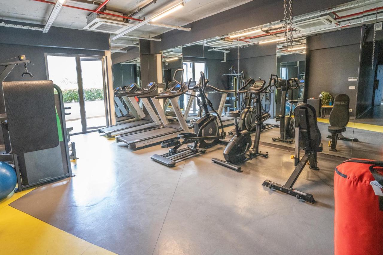 Daire Near Airport Metro 1-bdr Wi-fipoolgym *